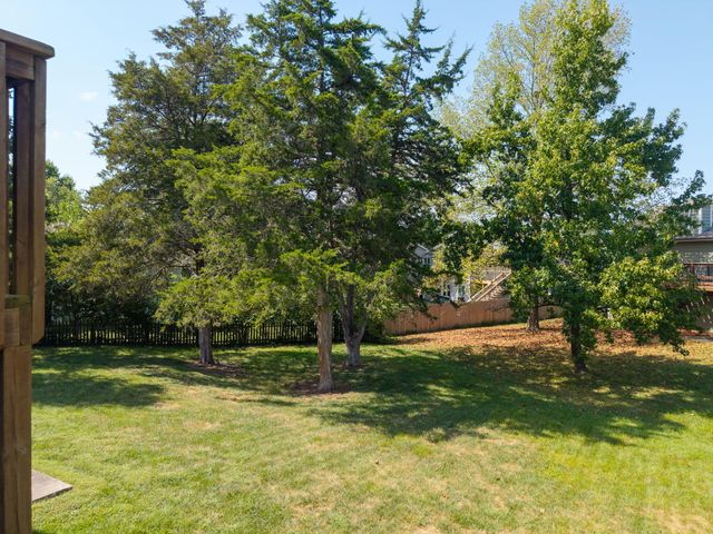 1513 GLENCAIRN CT, Columbia, MO 65203
