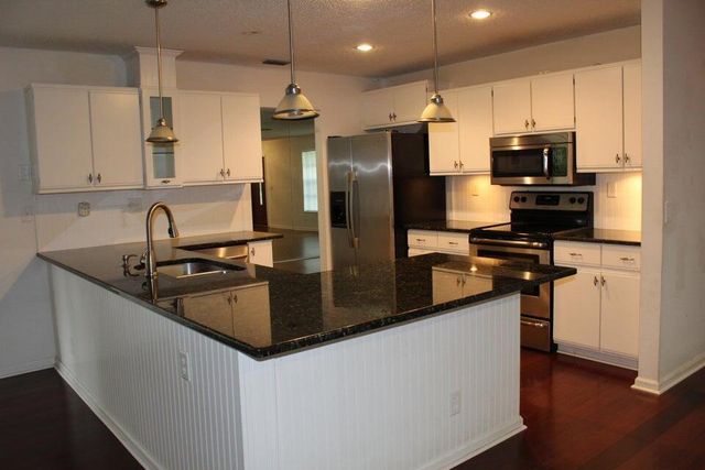 13880 Paddock Drive, Wellington, FL 33414