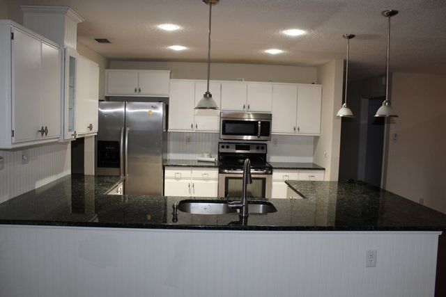 13880 Paddock Drive, Wellington, FL 33414
