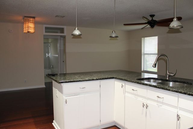 13880 Paddock Drive, Wellington, FL 33414