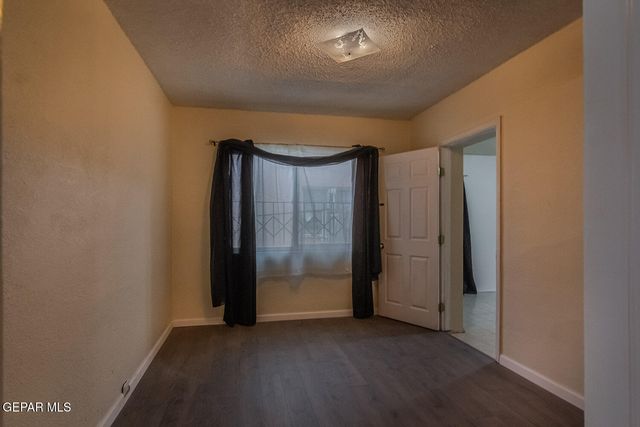 1863 KENTUCKY Street, El Paso, TX 79930