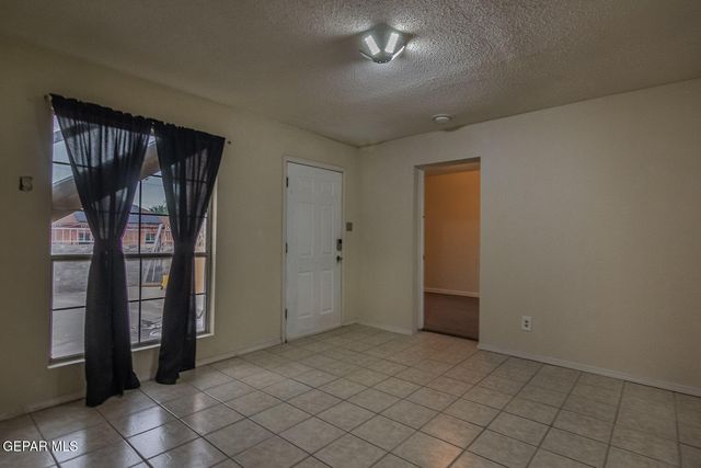 1863 KENTUCKY Street, El Paso, TX 79930