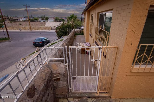 1863 KENTUCKY Street, El Paso, TX 79930