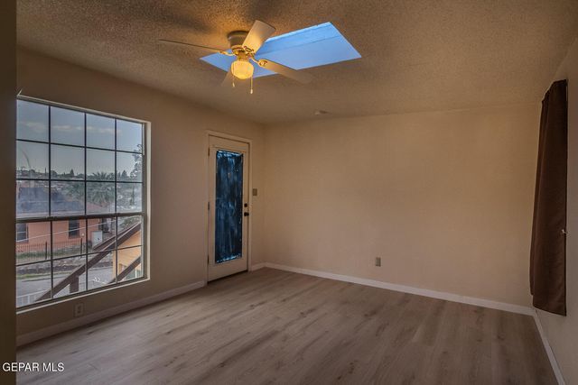 1863 KENTUCKY Street, El Paso, TX 79930