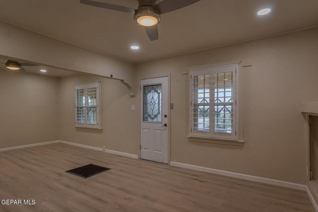 1863 KENTUCKY Street, El Paso, TX 79930