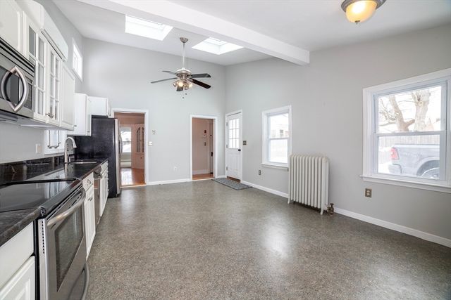 18 Hadwen Lane, Worcester, MA 01602