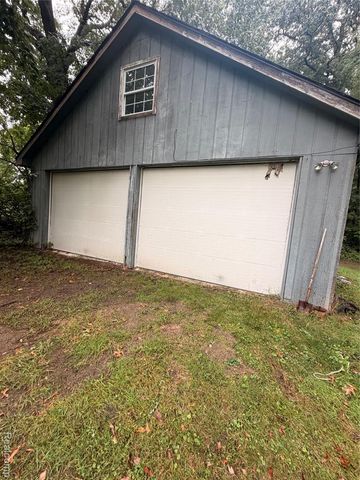 12765 Hannan Road, Romulus, MI 48174