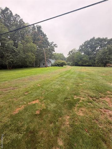 12765 Hannan Road, Romulus, MI 48174
