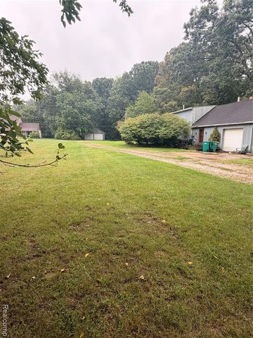 12765 Hannan Road, Romulus, MI 48174