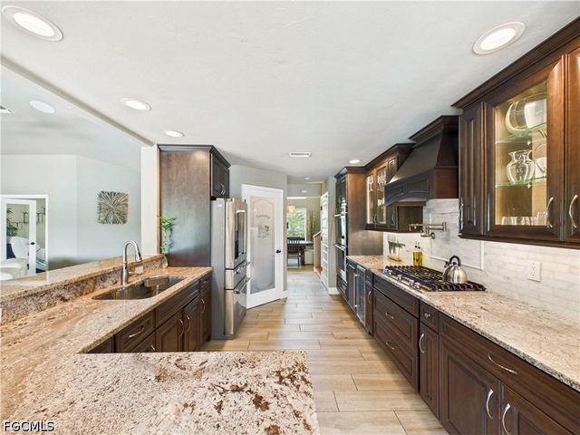 15492 Chloe CIR, Fort Myers, FL 33908