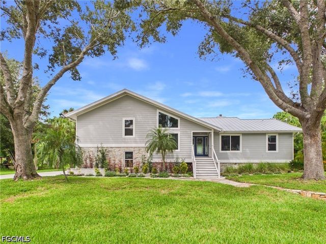 15492 Chloe CIR, Fort Myers, FL 33908