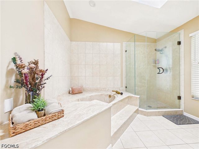 15492 Chloe CIR, Fort Myers, FL 33908