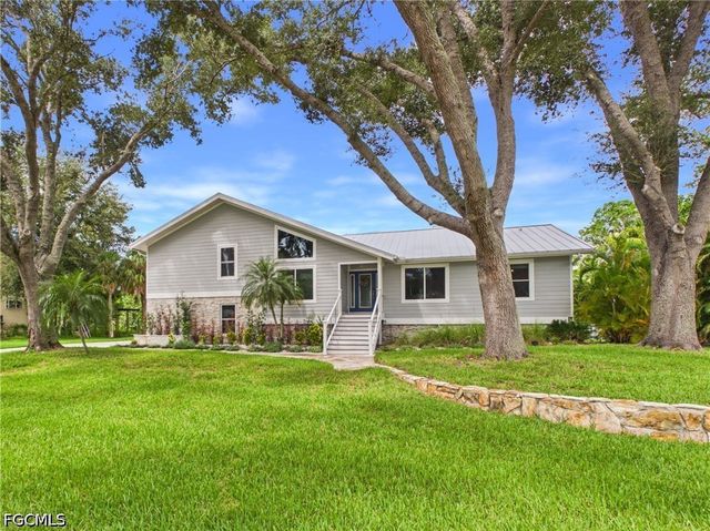 15492 Chloe CIR, Fort Myers, FL 33908
