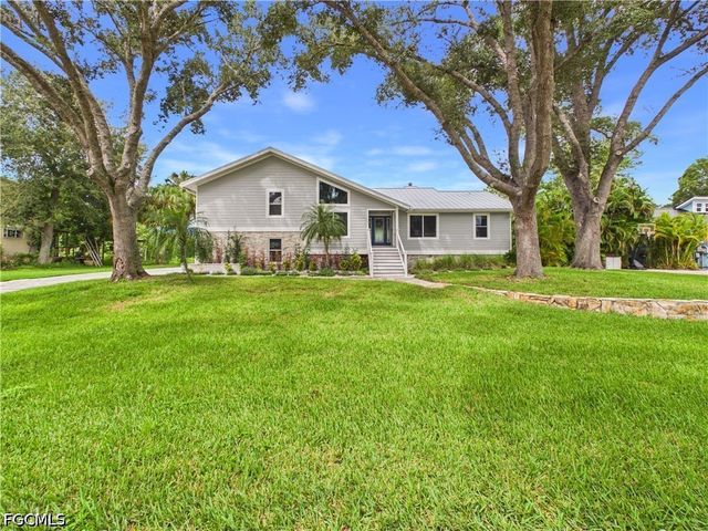 15492 Chloe CIR, Fort Myers, FL 33908