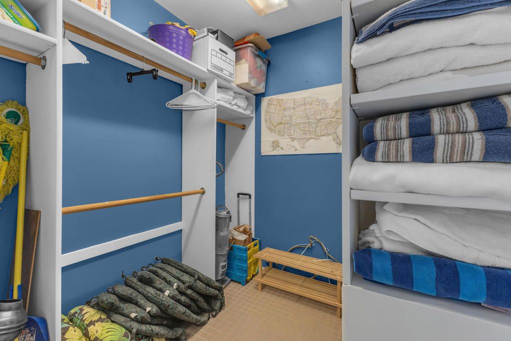 Image 27 of property listing at 69850 Hwy 111 14, Rancho Mirage, CA 92270