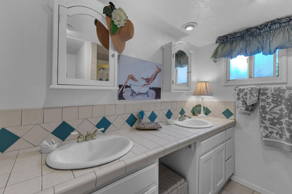 Image 31 of property listing at 69850 Hwy 111 14, Rancho Mirage, CA 92270