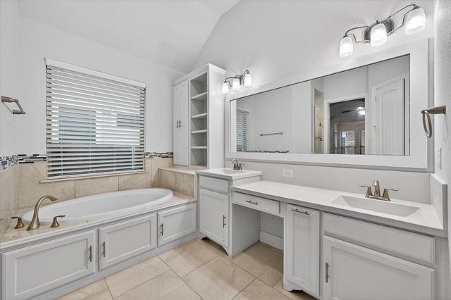 1107 Amber Rose Way, Arlington, TX 76005