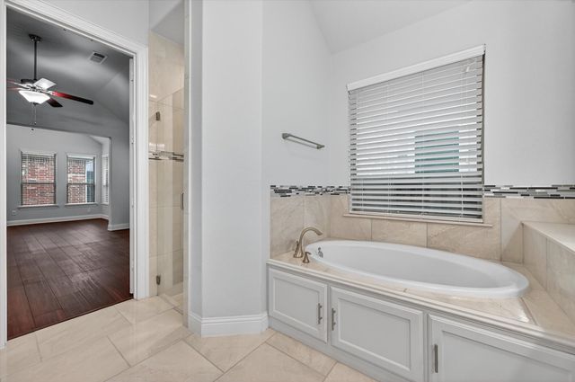 1107 Amber Rose Way, Arlington, TX 76005