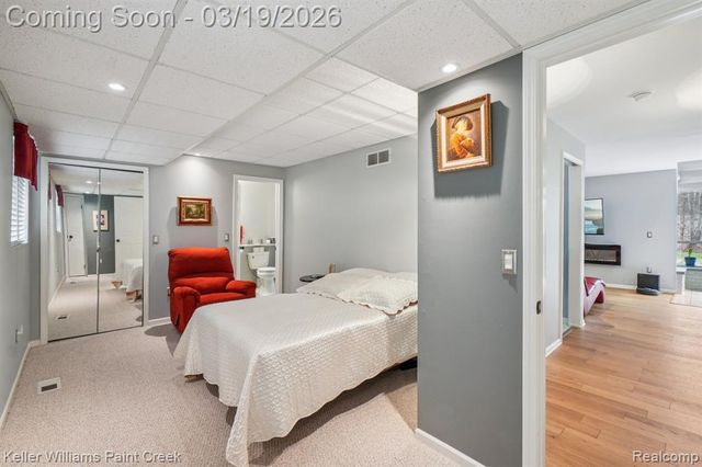 6530 Fredmoor Drive, Troy, MI 48098