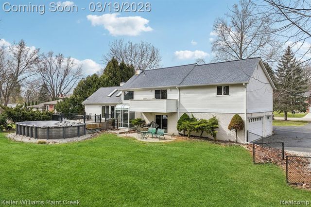 6530 Fredmoor Drive, Troy, MI 48098