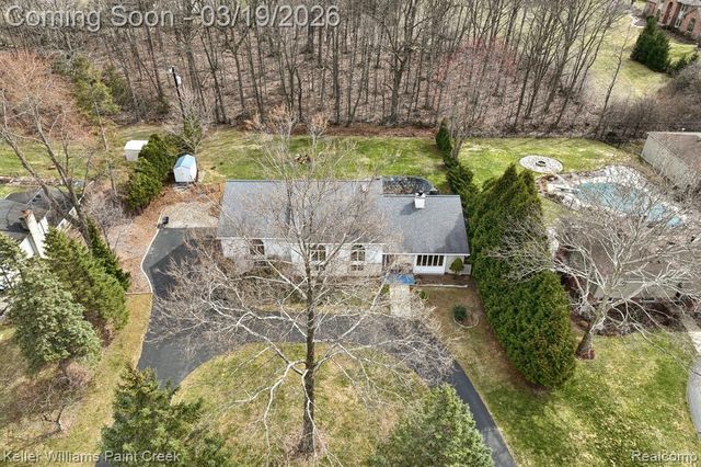 6530 Fredmoor Drive, Troy, MI 48098