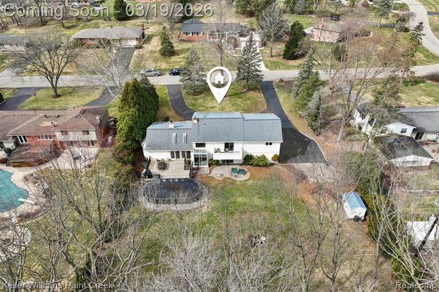 6530 Fredmoor Drive, Troy, MI 48098