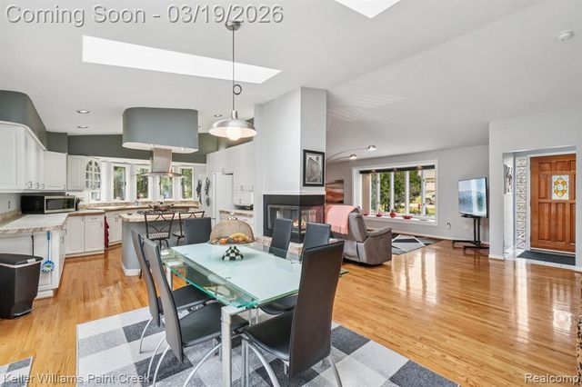 6530 Fredmoor Drive, Troy, MI 48098