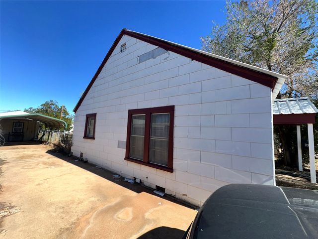 713 E Oklahoma Avenue, Sweetwater, TX 79556