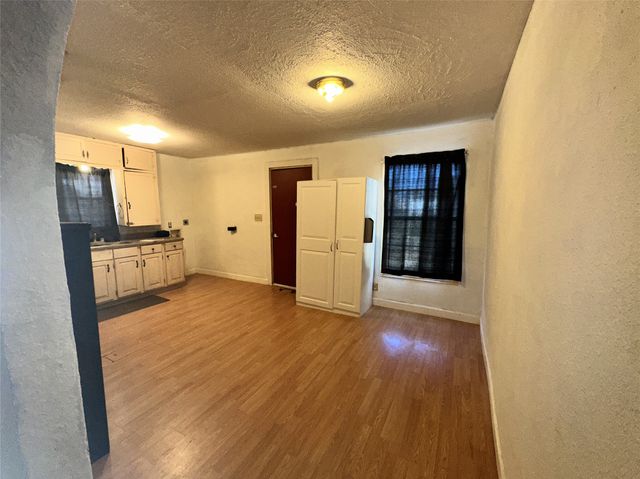 713 E Oklahoma Avenue, Sweetwater, TX 79556