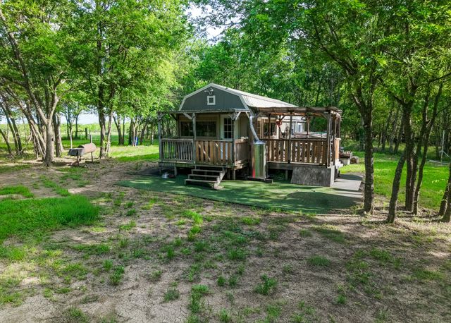 102 County Road 2344, Richland, TX 76681