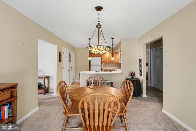 204 PINE CREST VILLAGE DR, Pine Grove, PA 17963