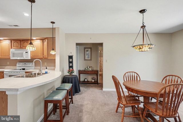 204 PINE CREST VILLAGE DR, Pine Grove, PA 17963