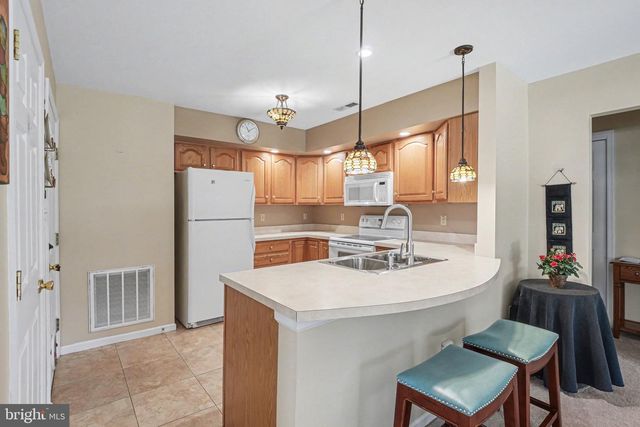 204 PINE CREST VILLAGE DR, Pine Grove, PA 17963