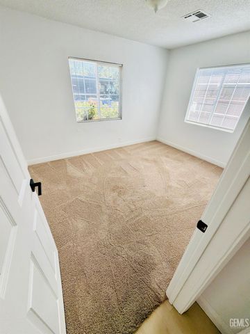 750 Hudson Drive, Bakersfield, CA 93307