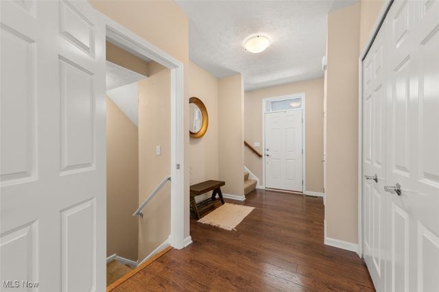 33165 Brookcrest Place, Avon Lake, OH 44012