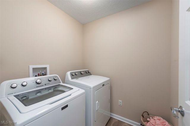 33165 Brookcrest Place, Avon Lake, OH 44012