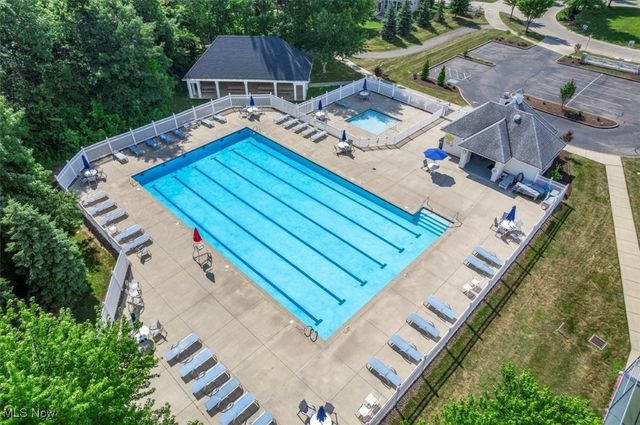 33165 Brookcrest Place, Avon Lake, OH 44012