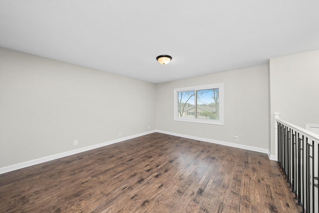 511 Freeman Avenue, Streamwood, IL 60107