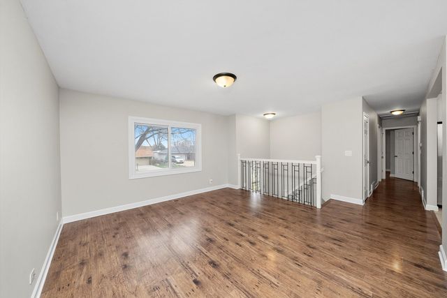 511 Freeman Avenue, Streamwood, IL 60107