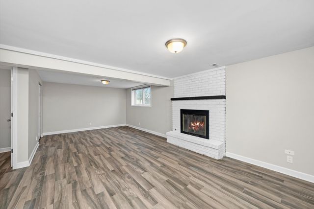 511 Freeman Avenue, Streamwood, IL 60107