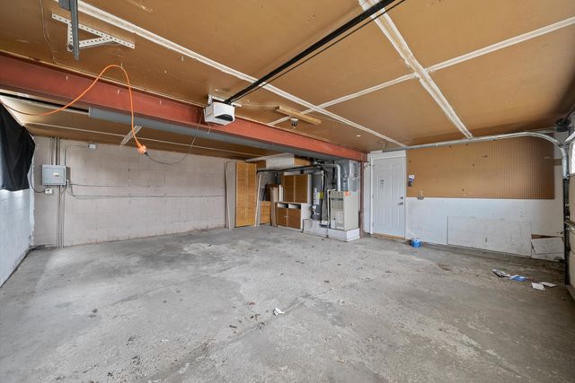 511 Freeman Avenue, Streamwood, IL 60107