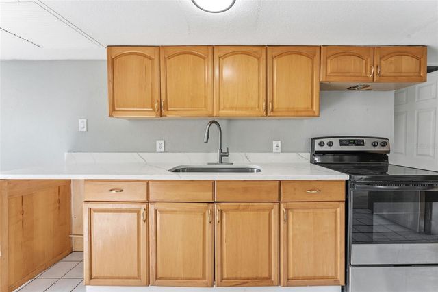 2521 HIGHLAND ACRES DR, Clearwater, FL 33761