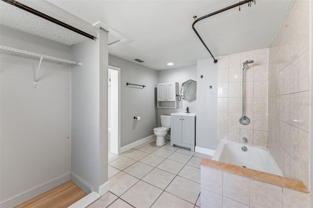 2521 HIGHLAND ACRES DR, Clearwater, FL 33761