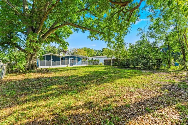 2521 HIGHLAND ACRES DR, Clearwater, FL 33761