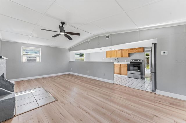 2521 HIGHLAND ACRES DR, Clearwater, FL 33761