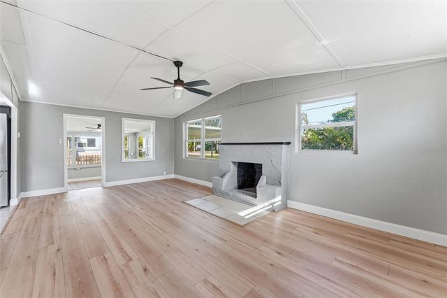 2521 HIGHLAND ACRES DR, Clearwater, FL 33761