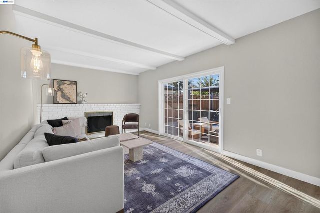 6225 Robin Ct, Pleasanton, CA 94588