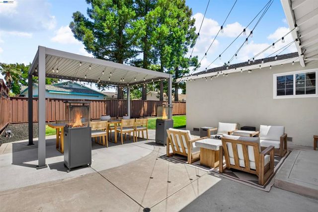 6225 Robin Ct, Pleasanton, CA 94588