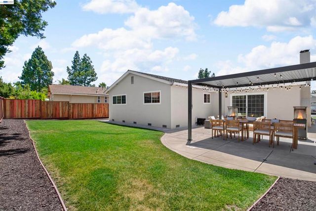 6225 Robin Ct, Pleasanton, CA 94588