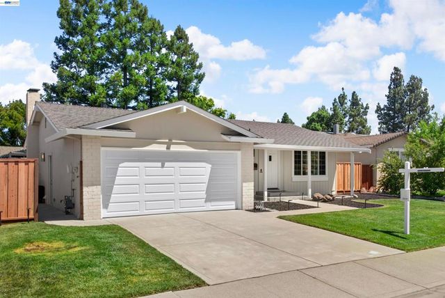 6225 Robin Ct, Pleasanton, CA 94588